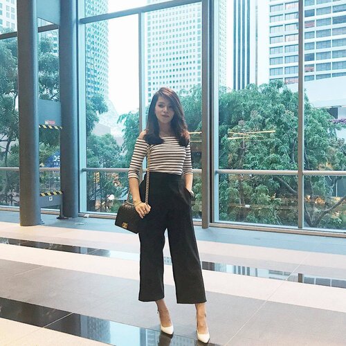 <div class="photoCaption">Black & white day because it wasn't a great day. I burnt my new dress 😢 & some mean-ist said mean things to me. 💔...#sleepbetter #tomorrowwillbebetter #clozette #ootd #postthepeople #stylexstyle #monochrome #poppyweekends #sgblogger #singaporeblogger #follow #followme #lookoftheday #asians #love #pretty #iger #igsg #instadaily #chanel #chanelboy #chanelcaviar #vscocam #vscosg #potd #photooftheday</div>