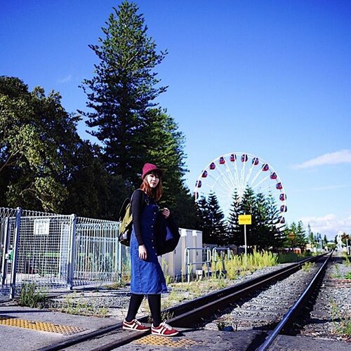 <div class="photoCaption">2nd photo with the wheel, 3rd one coming up hahaha! Aussie is ❤️. This shot taken before we have fish and chips with seagulls! 😂😂 📷 @simontey
#clozette #fashion #fashiondiaries #fashionblogger #lookbook #ootd #instahub #explore #outfit #girl #igdaily #igers #igsg #sgblogger #today #me #selfie #portrait #vscocam #photography #sonyimages #travel #photooftheday #clairesimontravel #claireaudreyootd #stylexstyle #perth #fremantle #me #perthisok #zeiss</div>