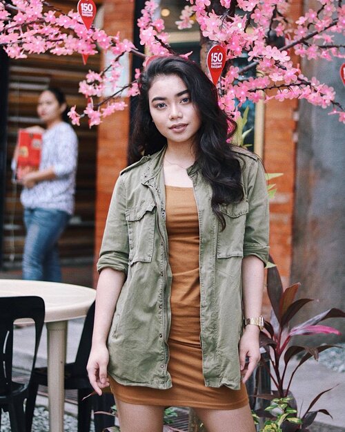 <div class="photoCaption">I have never eaten so much food in my life 🤣 Thank you for making my tummy full, @wildbirdmnl @black88mnl @wingsgonewild & @dalerecina ❤️ Dress from @murashopphclothing 💕
Photo by @itskylejimenez</div>