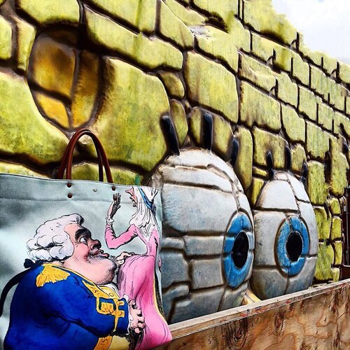 <div class="photoCaption">Oops I think Spongebob here is feeling a little uncomfortable witnessing the naughty Earl pinching the lady's bum 😆🙈
.
.
.
.
.
.
.
.
#details #mycasualstyle #abmhappylife #styleguide #acolorstory #styleinfluencer #styleinspiration #ootdenvy #artsyfartsy #fashionbloggers #fashiondiaries #fashiongram #fashionpost #ootdwatch #wiwt #fashiongirl #thatsdarling #ootdshare #abmlifeiscolorful #whatiwore #clozette #myunicornlife #currentlywearing #effortlessstyle #todayiwore #flashesofdelight #pursuepretty #ootdfash #outfitpost</div>