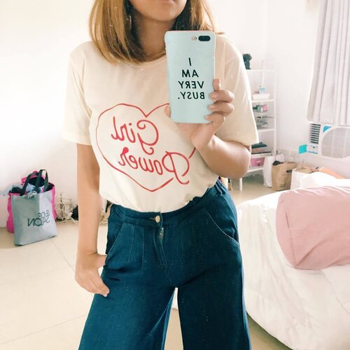 <div class="photoCaption">Current obsession : Tops from @_bcs.ph 🌹 So bringing this to my trip
P.S. Don't mind my messy room #LexiesMail #BloggerMail #Clozette #Blogger #BloggerPh</div>