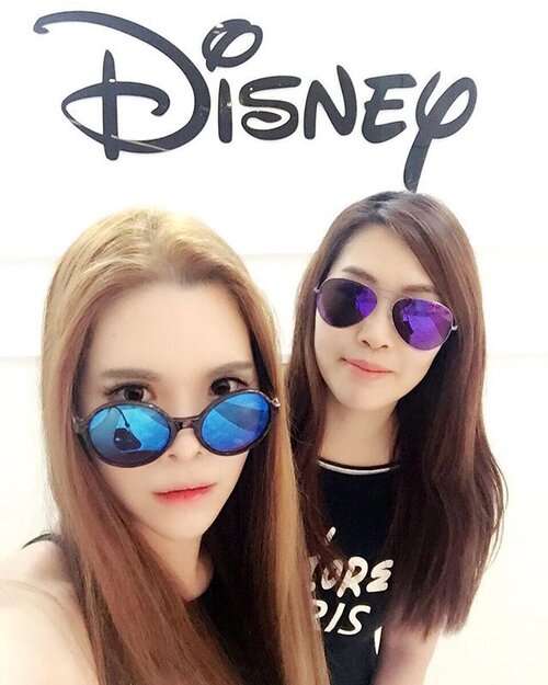 <div class="photoCaption">💋
It's the times we're so crazy,
that people think we're high.
It's the times we laugh so hard,
we can't help but cry.
It's all the inside jokes
and "remember whens".
those are all the reasons
that we're best friends!
💋
#selfie #clozette #OOTDMagazineMY #MissSelfieMy #missselfridgemy</div>