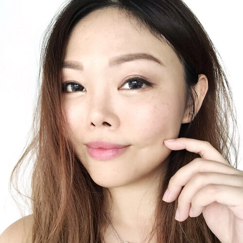 <div class="photoCaption">It was so much fun at the recent Korean Makeup workshop I gave. Taught the girls how to create ombre lips and add a dash of red to their eyes, among some other techniques.
•
Because their skin was all so good, we skipped foundation completely (unlike me in here 😂).
•
Our makeup was completely sponsored by @thebodyshopsg, and we got the opportunity to test out some new shimmery eyeshadow shades, which were perfect for anyone looking for something light on the eyes. We ended up with very natural-looking makeup that accentuated the girls' features and showed off their youth. •
Tell me: What is your favourite #thebodyshop makeup item?</div>