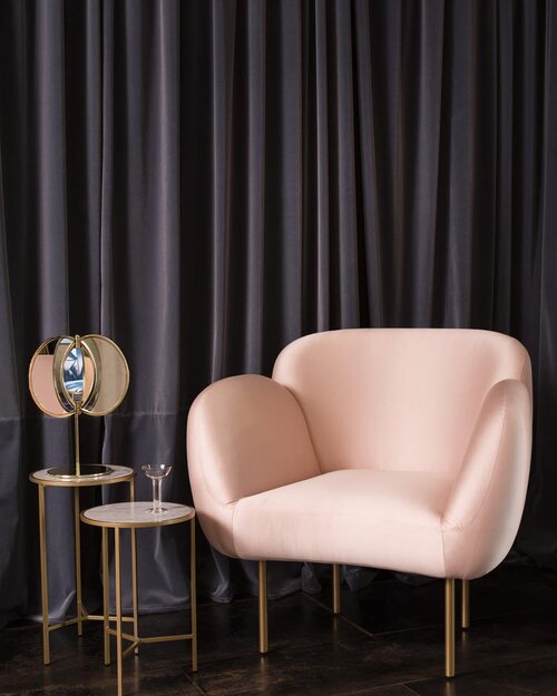 <div class="photoCaption">In LOVE with this design!
I'm quite into interior designing lately, maybe because owning my place is going to be a reality in the near future. It started with some tiles, and it's going full-blown real soon.
What do you think of this space, Me, I find it sexy.
📸: @trendland</div>