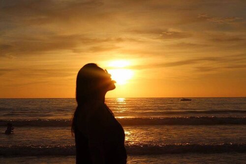 <div class="photoCaption">A much needed break..Be back soon with more ideas..Also tried to make video...a bit here and there...........#sunset #touring #travelling #sgbeautyblogger #clozette #juicesg #igersingapore #nylonsgbeauty #cleosg #beautyvlogger #sgbeauty #youtube #nofilter #noedit</div>
