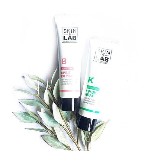 <div class="photoCaption">When I feel the urge to shop at home, I will dig up products that I had forgotten from my drawers and shelves. Yesterday I found 2 vitamin creams sitting in my drawers 🤣
Vitamin B:
Removes the main cause of skin trouble by repressing proliferation of bacteria and increasing resistance from the harmful external stimulus and helps treatment.
Safe for moisturising troubled skin.
Controls sebum.
Vitamin K:
Reduces Redness by promoting blood circulations and calming the skin.
Improved dark circles and bruises.
Prevent vessels related troubles.
Promotes skin cell recovery from stress factors.
--
These are great for sensitive troubles skin! How did I even allow myself to leave them out 😤😱! Anyone tried there before?
--
#clozette #rasianbeauty</div>