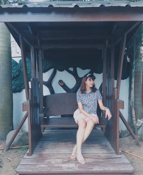 <div class="photoCaption">yung nag pose ka pero may nakita kang mas magandang spot👀📸 . . . . .#feypose #tagaytaydays #clozette #happyfey #why #ootd #vsco #vscoph</div>