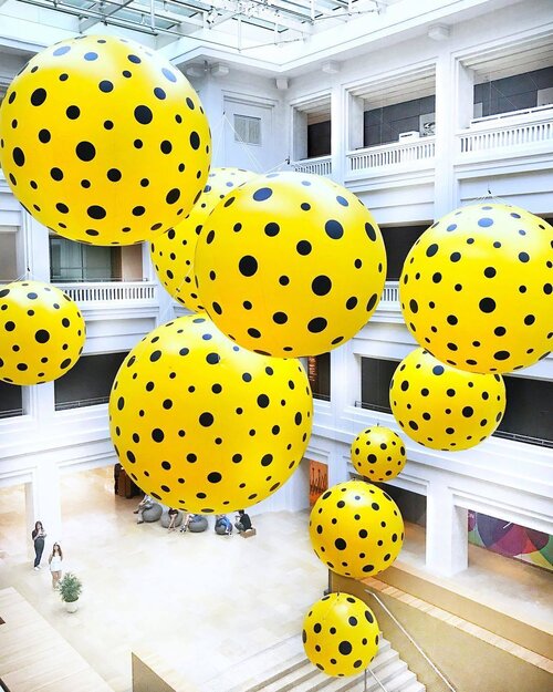 <div class="photoCaption">Got the chance to see the incredible @yayoikusamas exhibition yesterday @nationalgallerysingapore . If you're in Singapore it's an absolute must! I am planning on going again, so who's coming with me? .
.
.
.
.
.
.
.
.
.
.
.
.
.
.
#artlover #yayoikusama #dots #polkadot #polkadots #fashionmagazine #nationalgallery #artexhibition #instaarts #yellow #clozette #stylexstyle #sgblogger #ukbloggers #artmagazine #lifeincolor #artlovers #singaporelife #artandculture #artgram #art🎨 #artlife #balls #styleinspo #stylediary #artdiary #artfashion #fashionart #dot #blackdots</div>