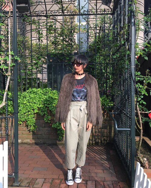 <div class="photoCaption">Where the wild things are. #ootd #travelootd #clozette #travel #japan #hokkaido #sapporo #japanootd #style #zara #hm #converse #converseleather #latergram</div>