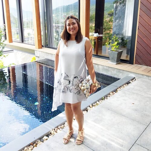 <div class="photoCaption">Loved this airy dress by #Warehouse ❤
__
#isseymiyake #warehousesg #ootd #weddingootd #instasg #instagood #instadaily #whatiwore #clozette #clozettesg #summerwedding #NakaPhuket</div>