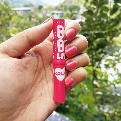 <div class="photoCaption">Drugstore gem: I've used the #Maybelline #Babylips balms for the longest time and never felt the need to upgrade or change it up! Perfect way to prep your lips to give it enough moisture, and best of all they come with the prettiest natural tint! ❤
Highly recommended 👍
__
#lipbalm #lipcare #makeup #drugstore #igsgmakeup #makeupsg #instamakeup #instasg #instagood #instadaily #musthave #recommended #sgvlogger #watsonssg #maybellinesg #clozette</div>
