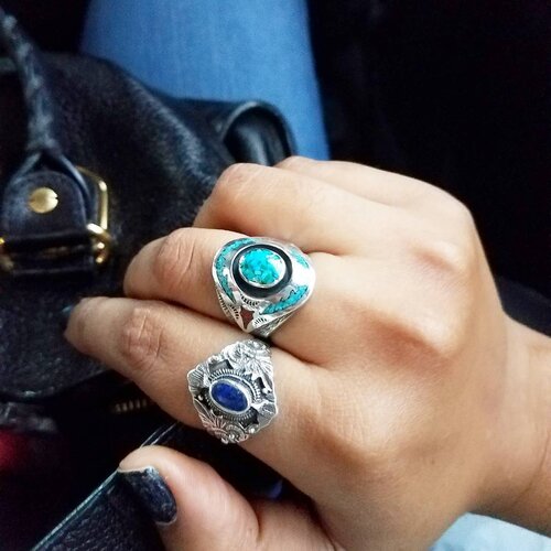 <div class="photoCaption">Turquoise & Lapis Lazuli | Native American Silver rings ❤
__
#nativeamerican #rings #jewelry #fashion #clozette #instagood #instasg #instadaily #whatiwore #ootd #accessories #fashionsg #sgvlogger #igsg #lapislazuli #Turquoise</div>