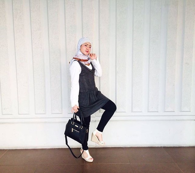 H O O T D Hijab outfit of the day Kekinian  monocrome 