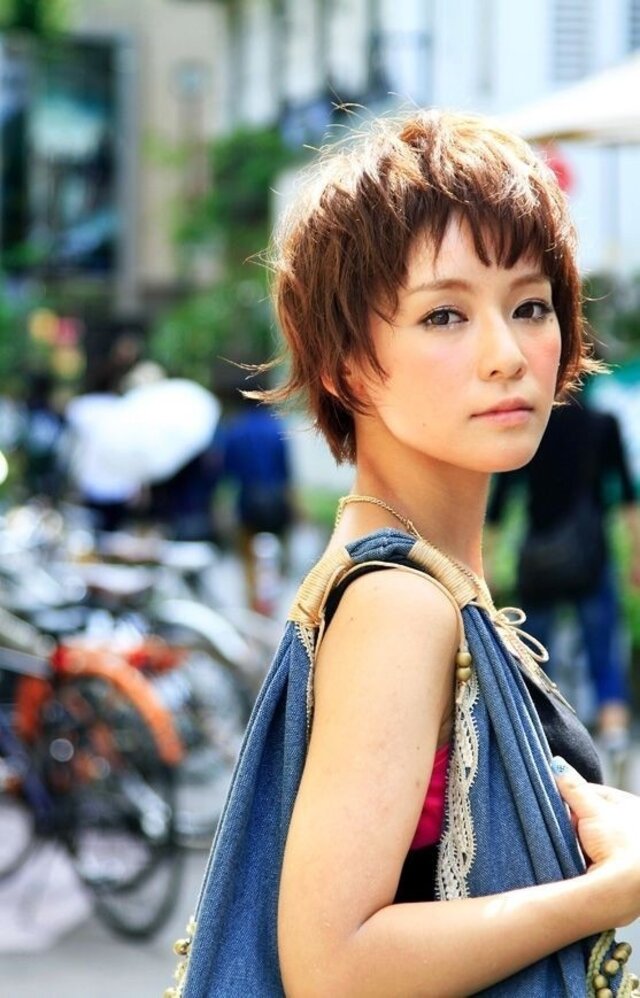 Asian woman otngagged short hair