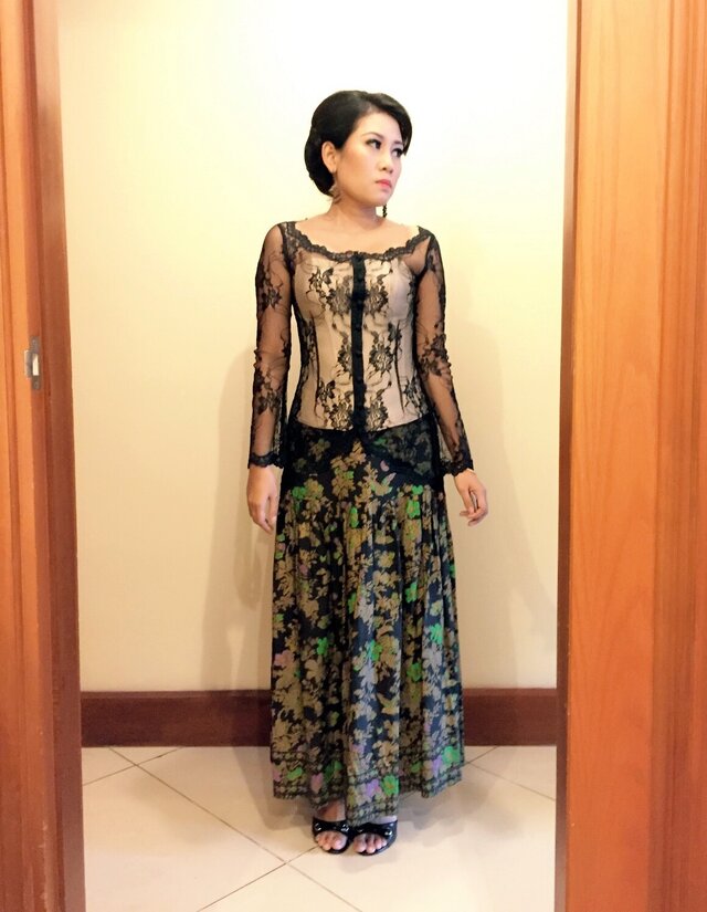 Kebaya Jaman Baheula Rok Lungsuran Nyokap Bustier Jaman Kawinan